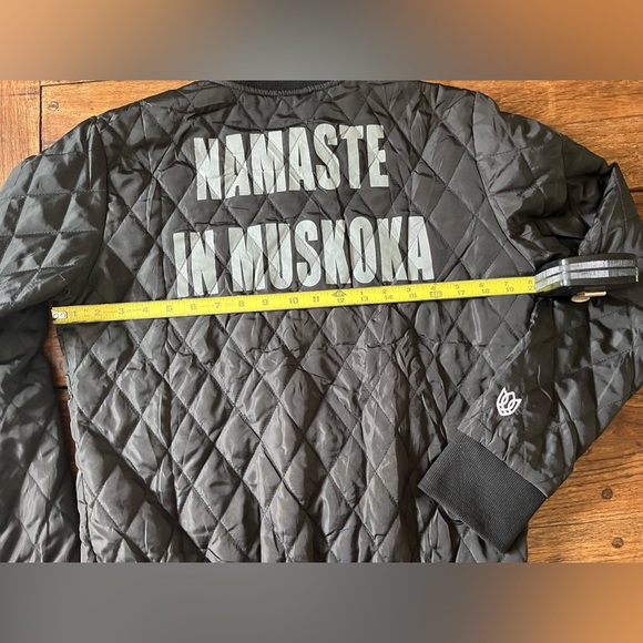 Ladies Namaste in Muskoka Quilted Light Bomber - Picture 3 of 5